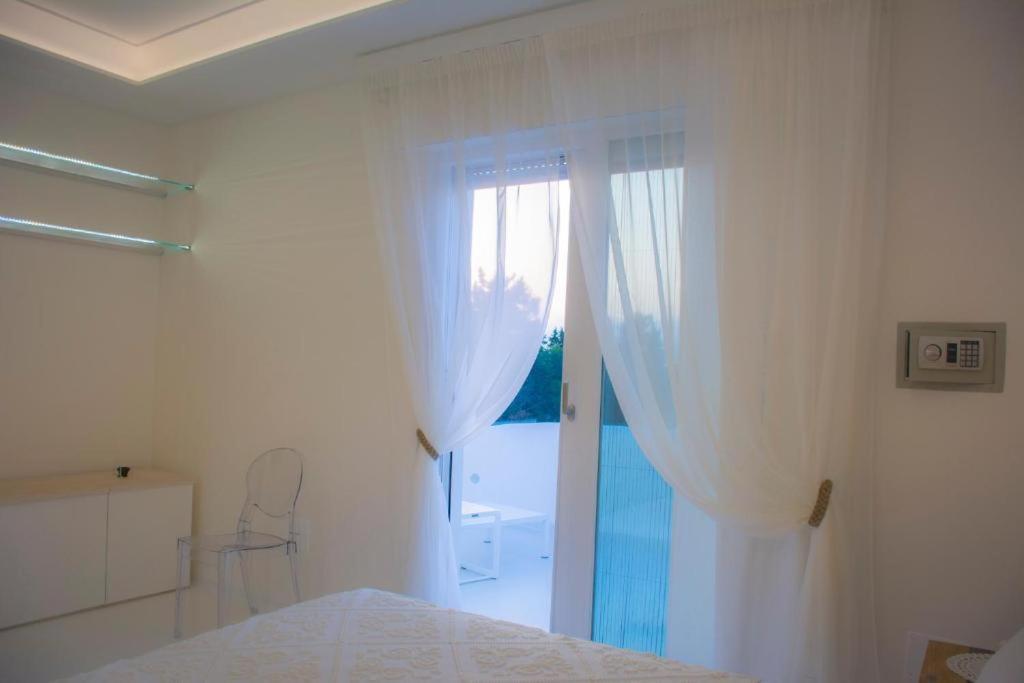 B&B Valentino Luxury Rooms By Salentolimit Порто Чезарео Екстериор снимка