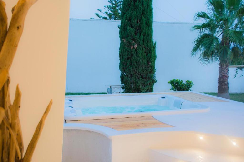 B&B Valentino Luxury Rooms By Salentolimit Порто Чезарео Екстериор снимка